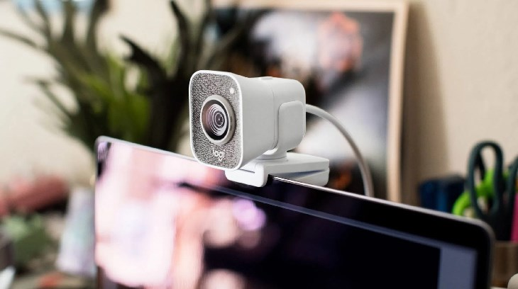 Mua webcam để có chất lượng hình ảnh tốt hơn trong cuộc họp trực tuyến