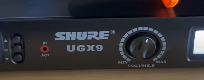Núm vặn điều chỉnh âm lượng Micro Shure UGX9