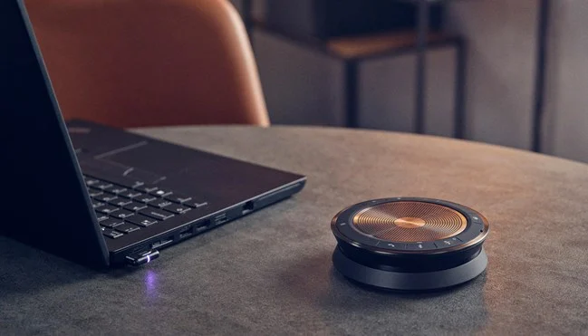 Một phiên bản thuộc dòng loa Epox Expand 40 series đang kết nối với máy tính qua Bluetooth