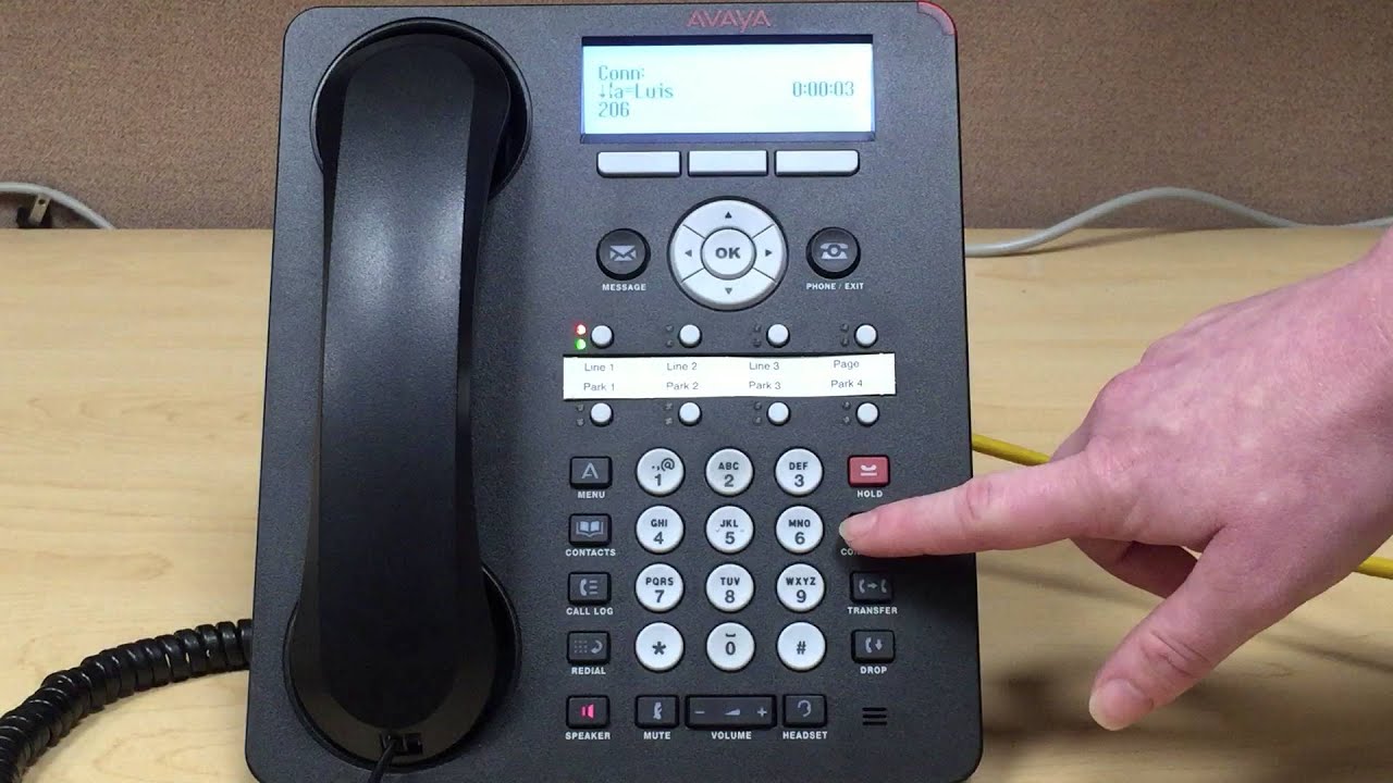 Using the Avaya 1408 Desktop Phone