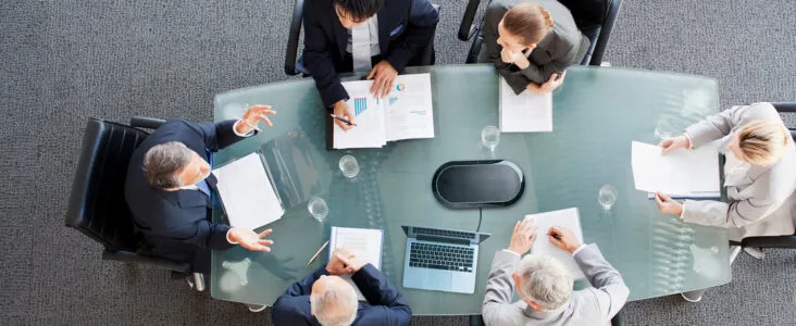 THIET KE MONG VA GON CUA JABRA 810