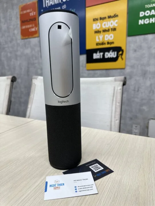 Logitech ConferenceCam Connect-02