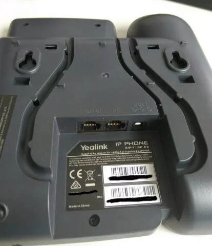 chi-tiet-can-canh-dien-thoai-ip-yealink-t19p-e2