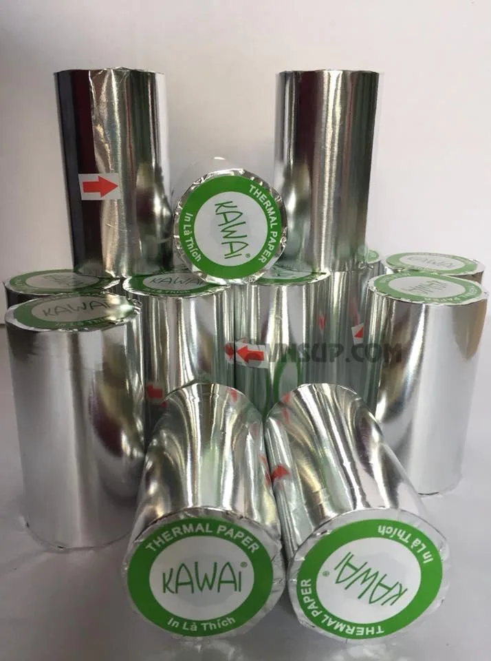Giấy in nhiệt K80 x 45 mm là sản phẩm giấy in nhiệt thông dụng, kích thước 45mm sản xuất theo công nghệ hiện đại theo dây chuyền sản xuất giấy Nhật Bản. Là giấy in hóa đơn cảm nhiệt trực tiếp không cần dùng mực in.