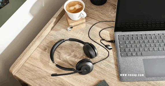 Kết nối linh hoạt – USB-A và jack 3.5mm tiện lợi