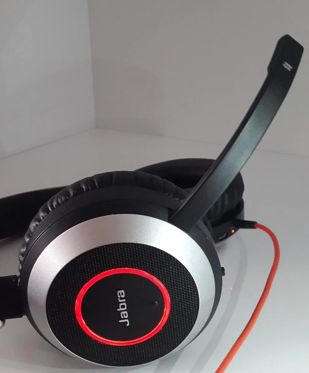 6-uu-diem-dang-chu-y-o-tai-nghe-evolve-80ms