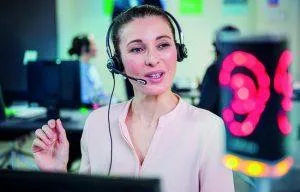 7-van-de-ve-tai-nghe-call-center-jabra-ban-nen-bietTai nghe Jabra Biz 2400 II