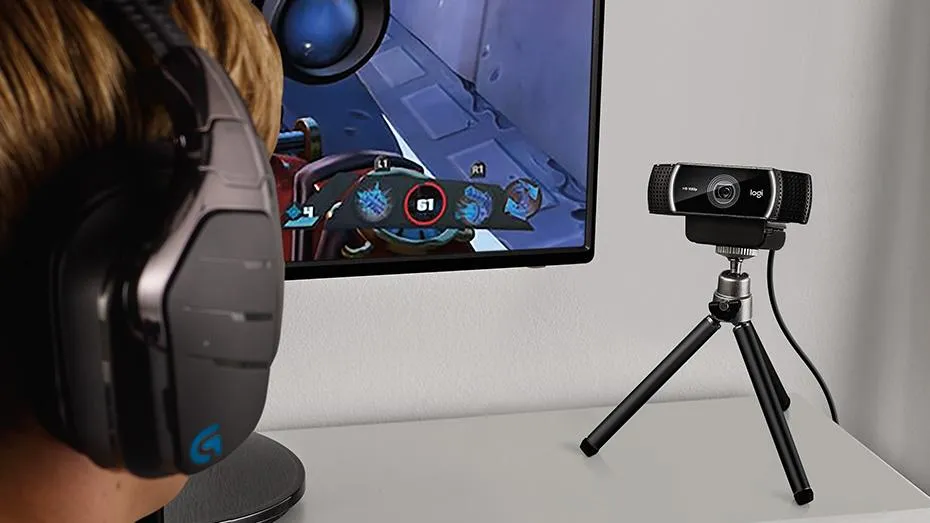 Logitech Webcam C922 Pro có 2 micro tích hợp để thu âm