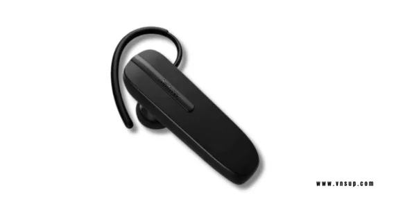 Thiết kế đeo gọn gàng – Kèm móc tai và đệm silicon