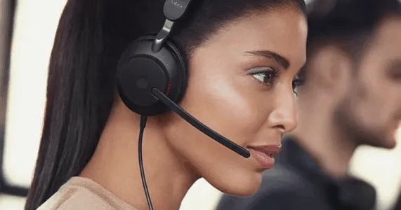 Gọi thoại cực rõ nhờ bộ 3 micro định hướng