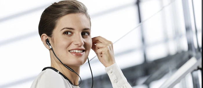 tai nghe Jabra Evolve 75E MS hỗ trợ công nghệ ba micrô được chứng nhận bởi Skype