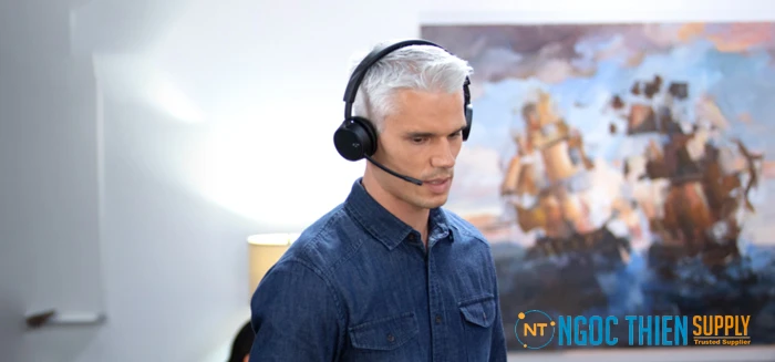 oyager 4210 UC là tai nghe tiên tiến, trang bị kết nối không dây Bluetooth với phạm vi hoạt động lên đến 30m đối với các mẫu tai nghe UC.