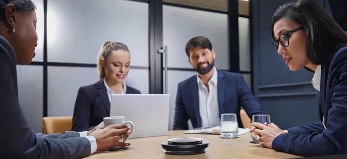 Micro họp trực tuyến (conference call speakerphone) là gì