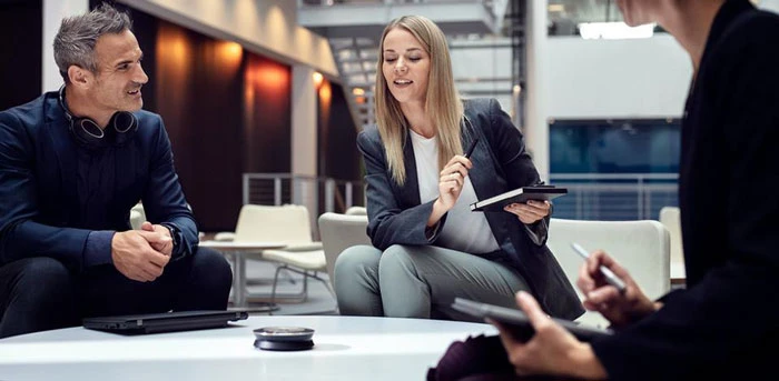 Micro họp trực tuyến cho phép bạn thực hiện các cuộc gọi hội nghị mà không cần sử dụng tai nghe