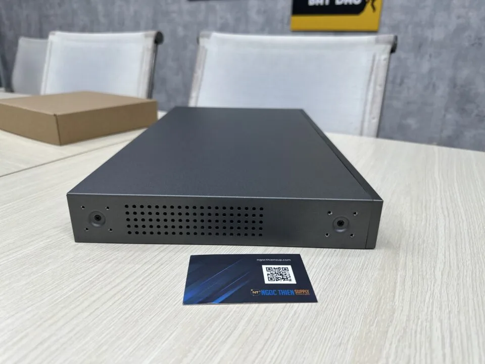 Tổng đài Yeastar P560-01