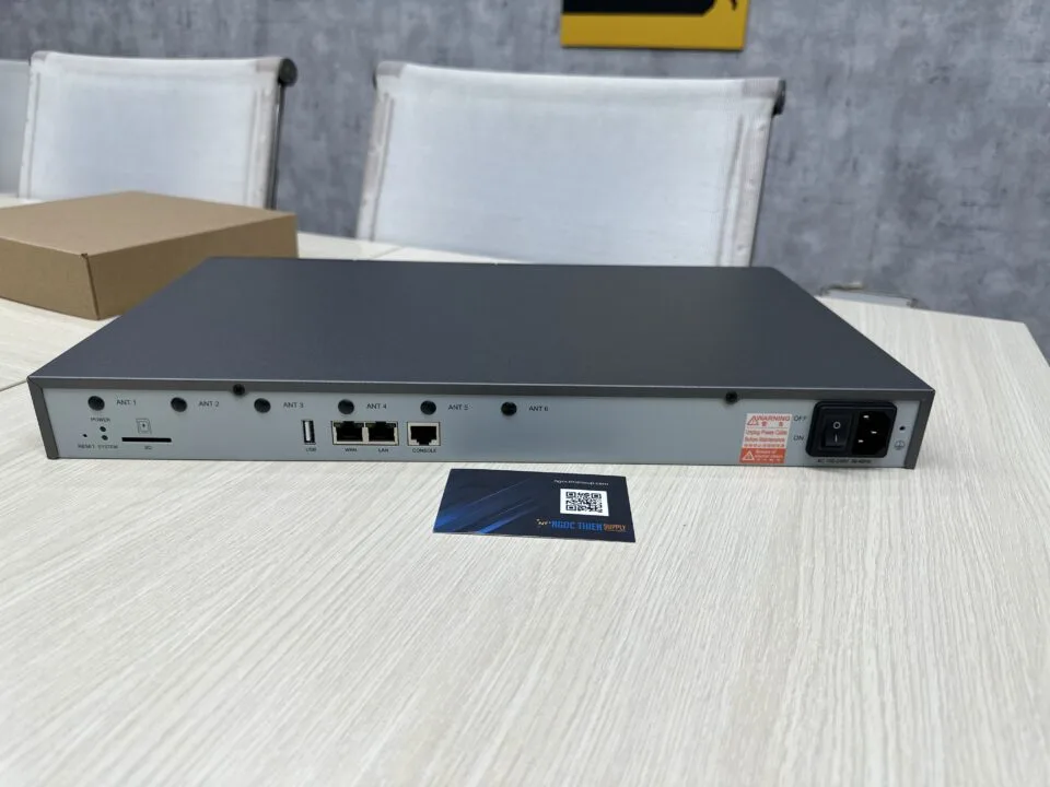 Tổng đài Yeastar P560-02