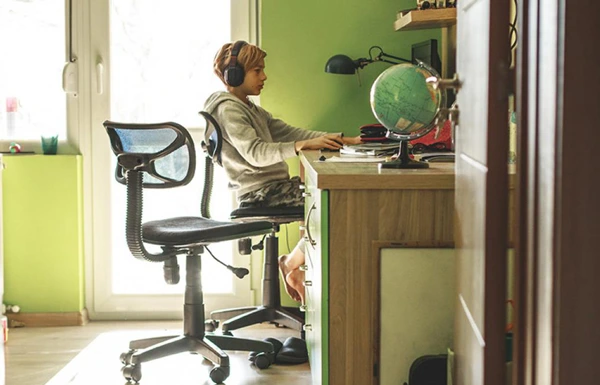 Học sinh cần chuẩn bị những gì khi học Online