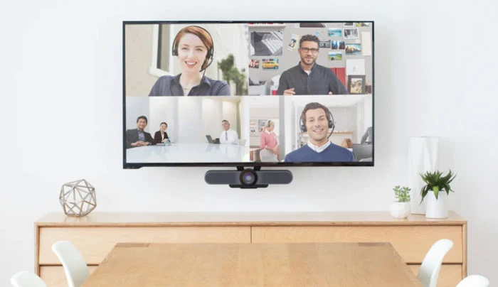 Micro họp trực tuyến tích hợp loa và camera Logitech MeetUp