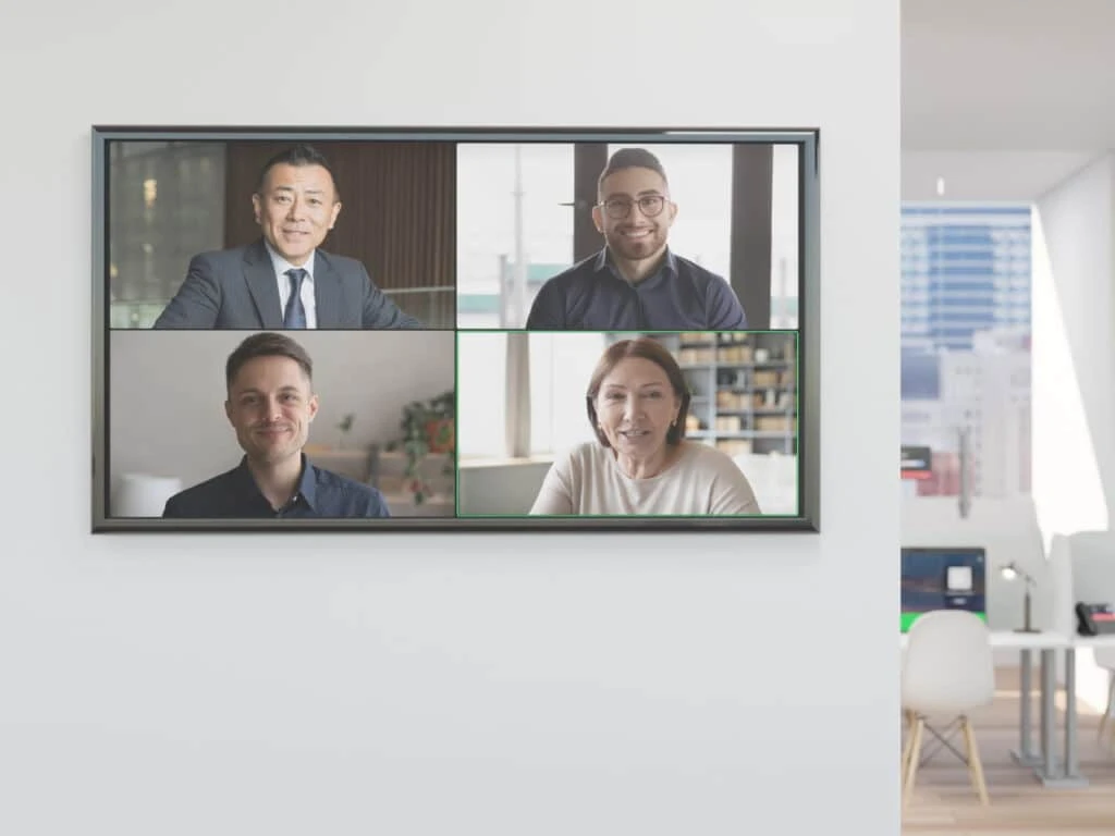 phat-song-cuoc-hop-toan-the-cong-ty