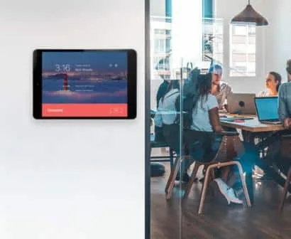 thiet-bi-hien-thi-len-lich-phong-hop