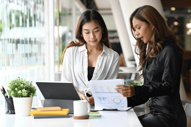 ngoc thien tu van khach hang ve bo logitech group