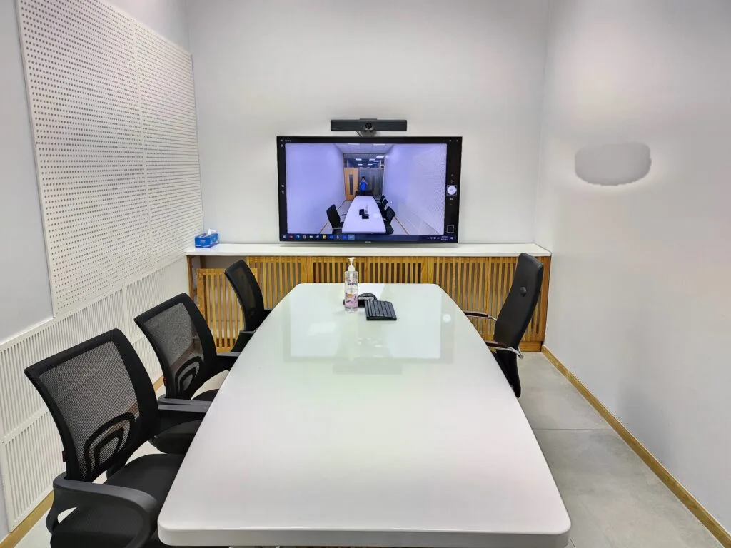 phong hop thu nhat tai Cong ty Co phan do dung Gia đinh Viet Nam