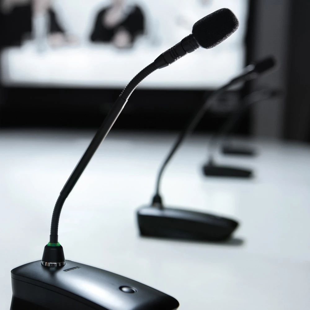 máy phát chân micro cổ ngỗng shure ulxd8 là gì