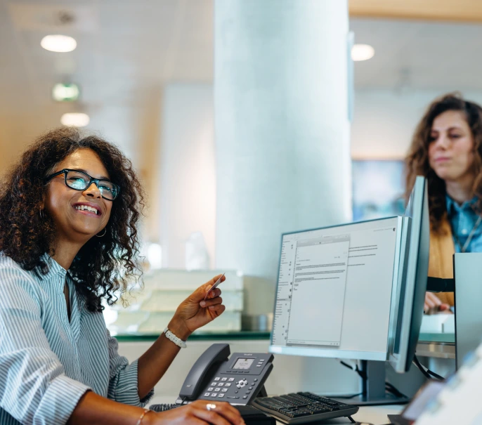 Yealink MP52 Teams Edition thân thiện với người dùng sử dụng điện thoại bàn