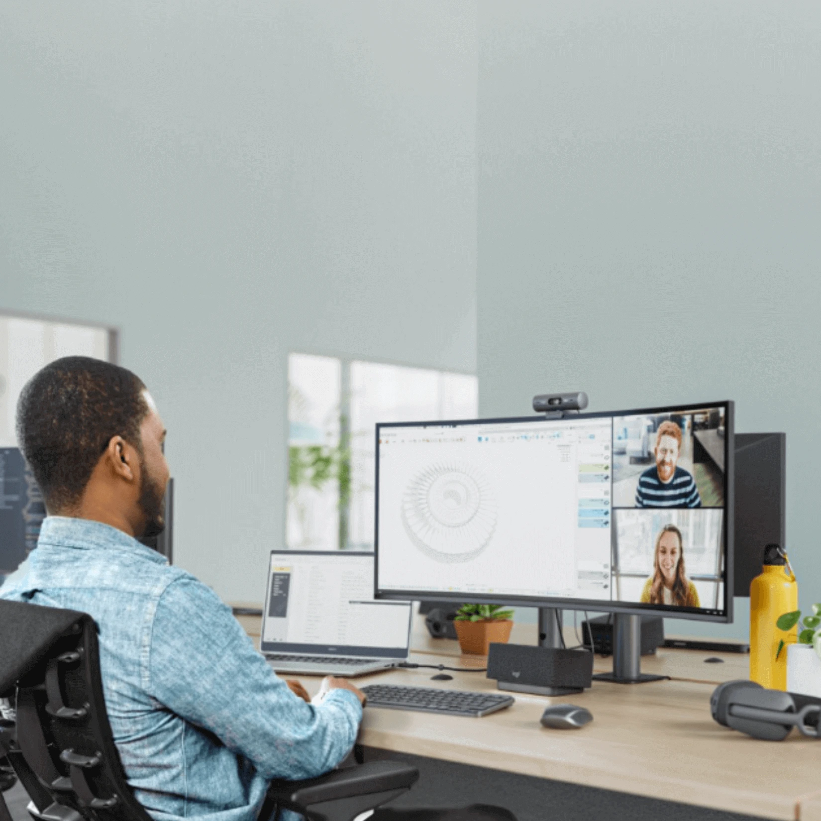 Tại sao nên chọn Logitech Brio 500 cho doanh nghiệp