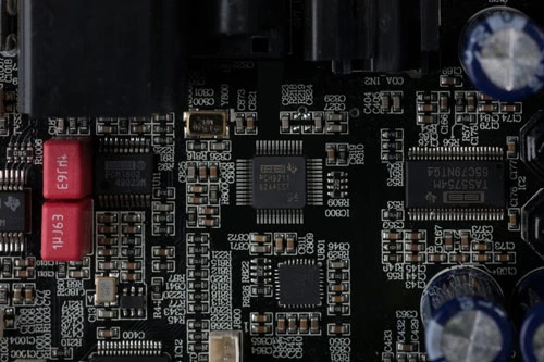 2 ngõ vào Analog với ADC chất lượng cao