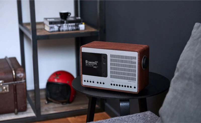 Các tính năng nổi bật của Revo SuperConnect – Walnut Silver