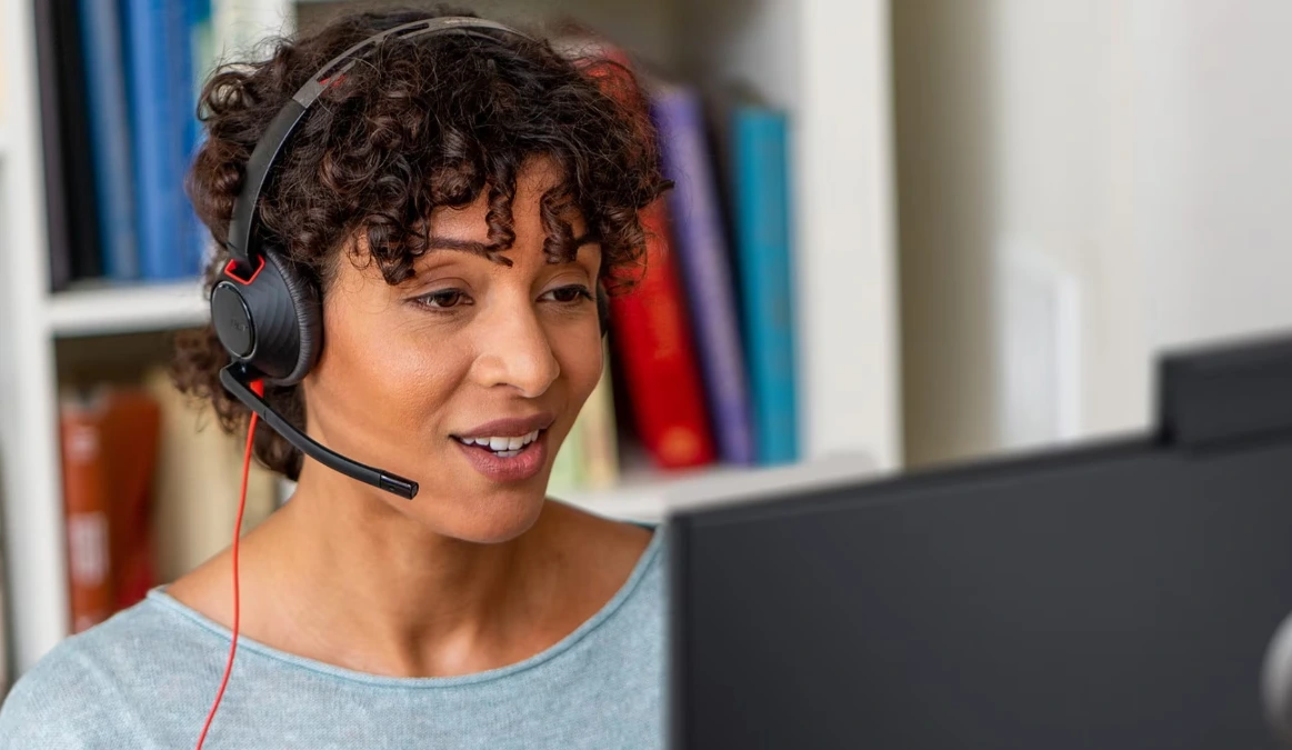 Sử Dụng Tai Nghe Có Dây Poly Bw 5220 Usb-c Hs +usb-c To A (bulk) Trong Công Việc