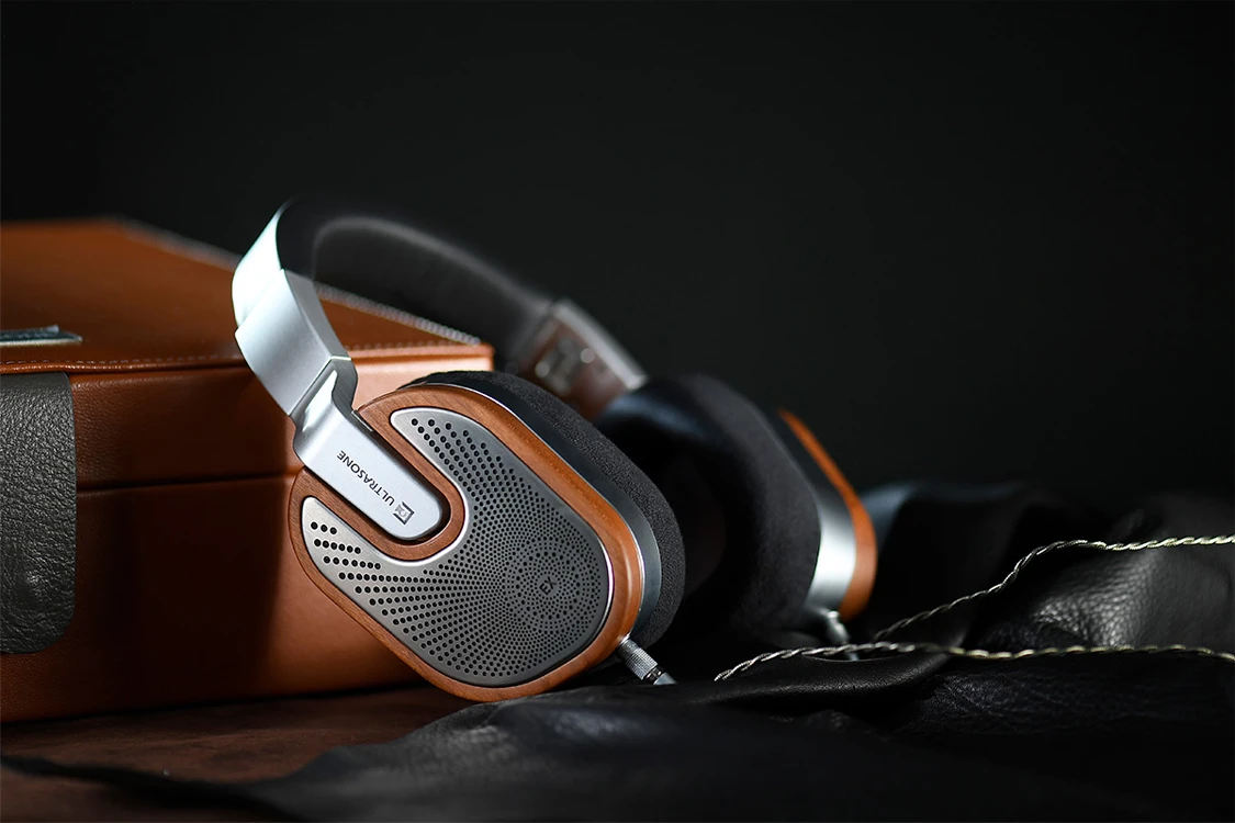 Tai Nghe Ultrasone Edition 15 Và Hộp đựng