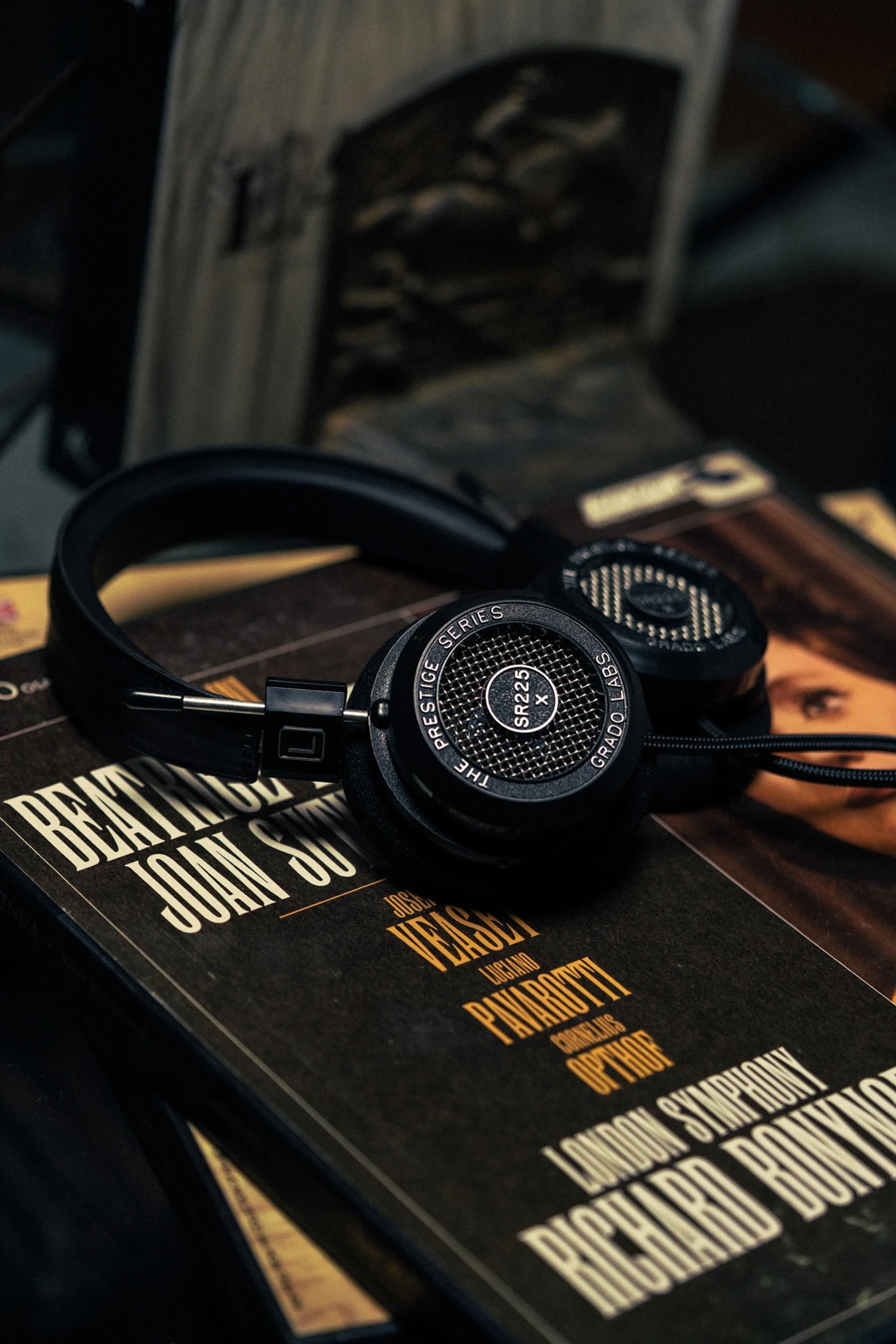 Grado Labs Sr225x Headphones With Vinyl Records