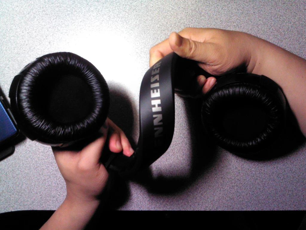 Có Thể Vặn Tai Nghe Sennheiser Hd215-ii