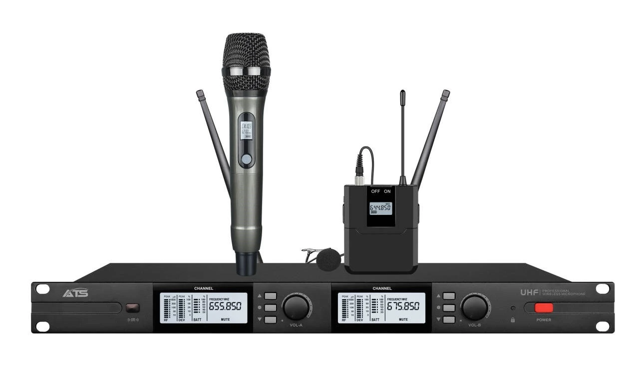 Kết hợp nhiều tùy chọn mic cầm tay, mic cổ ngỗng, mic đeo đầu...