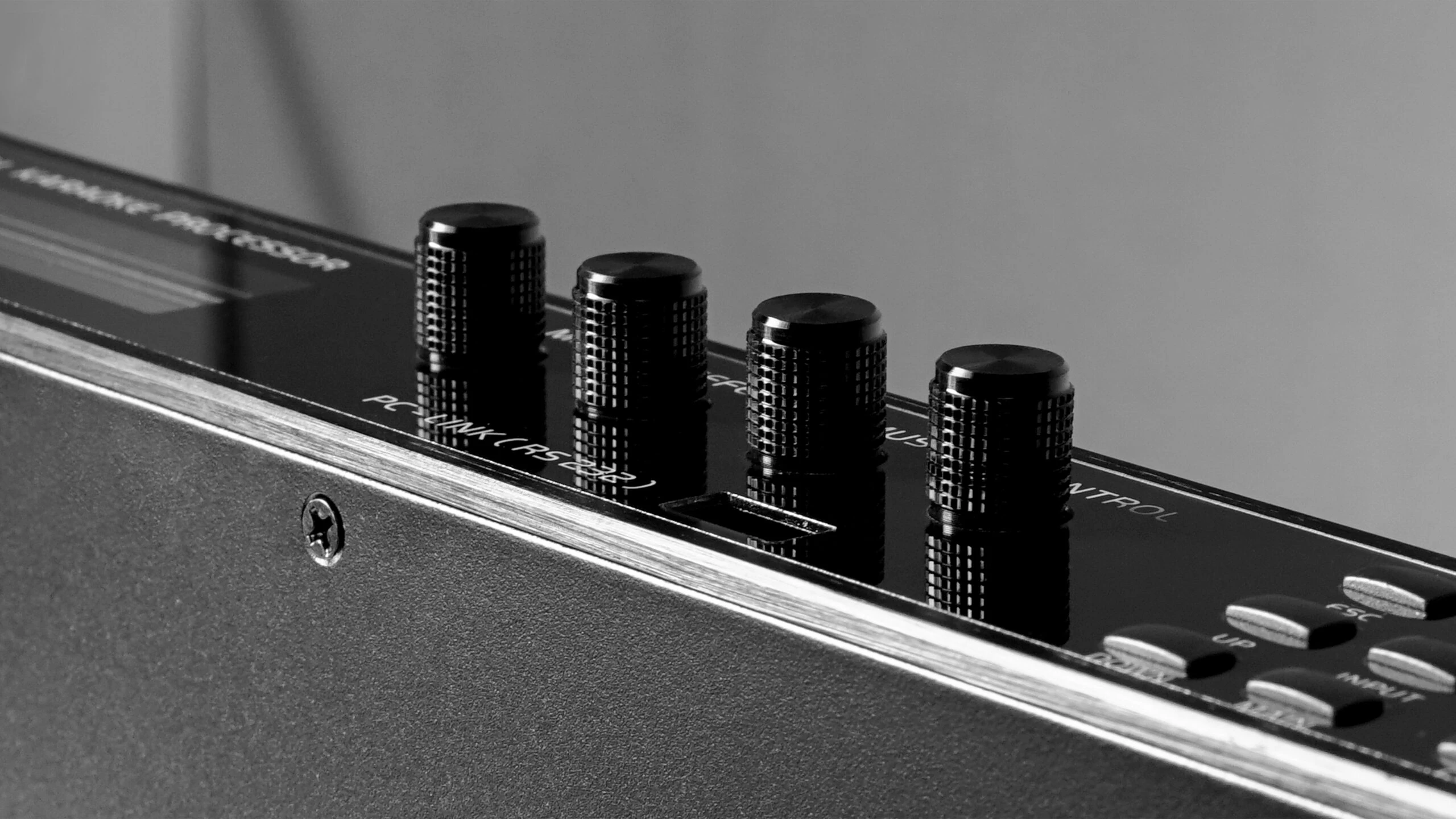 Nút vặn trên DBacoustic D800