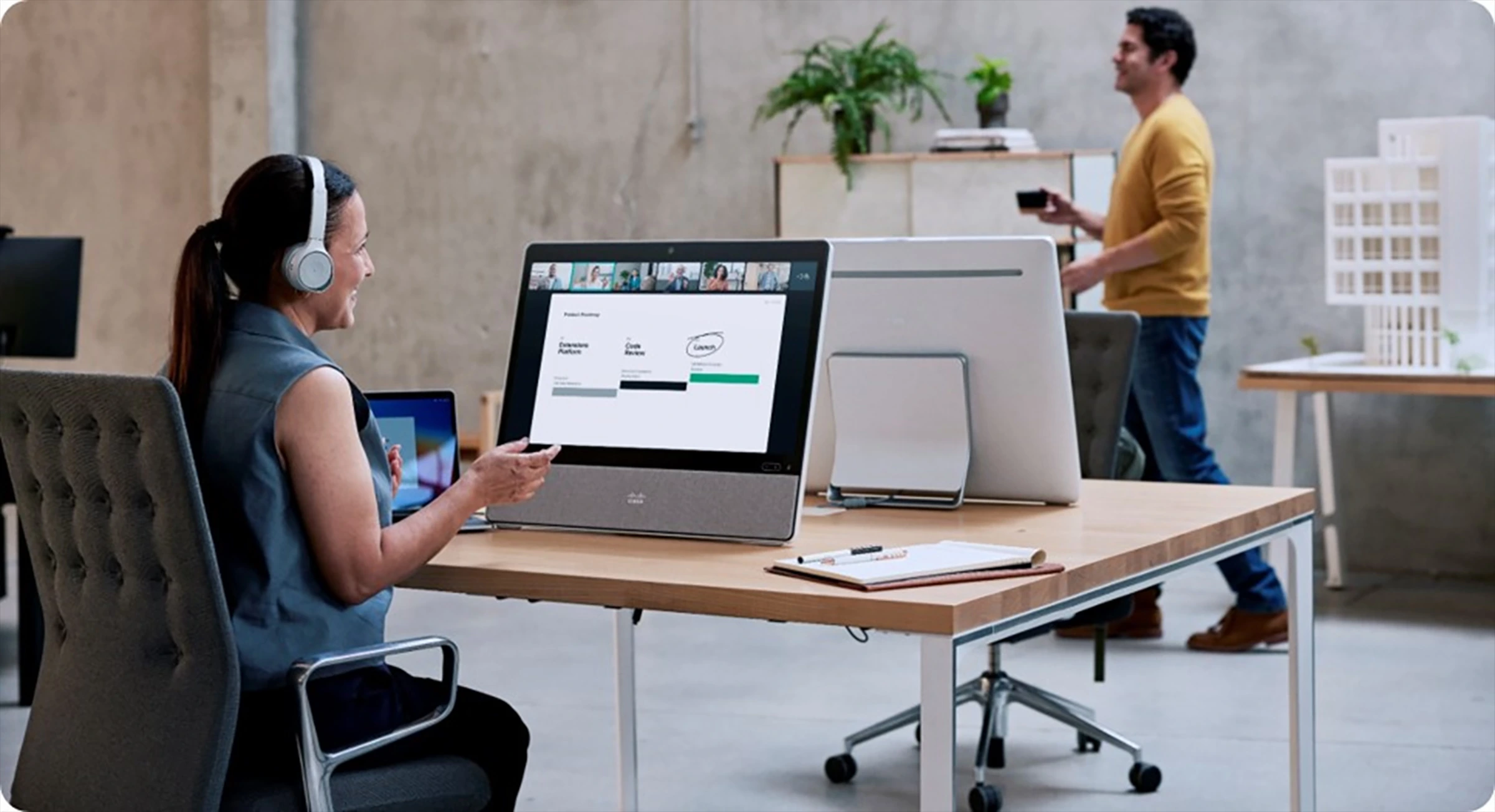 Dùng thiết bị hội nghị Cisco Desk (CS-DESK-K9) để họp online