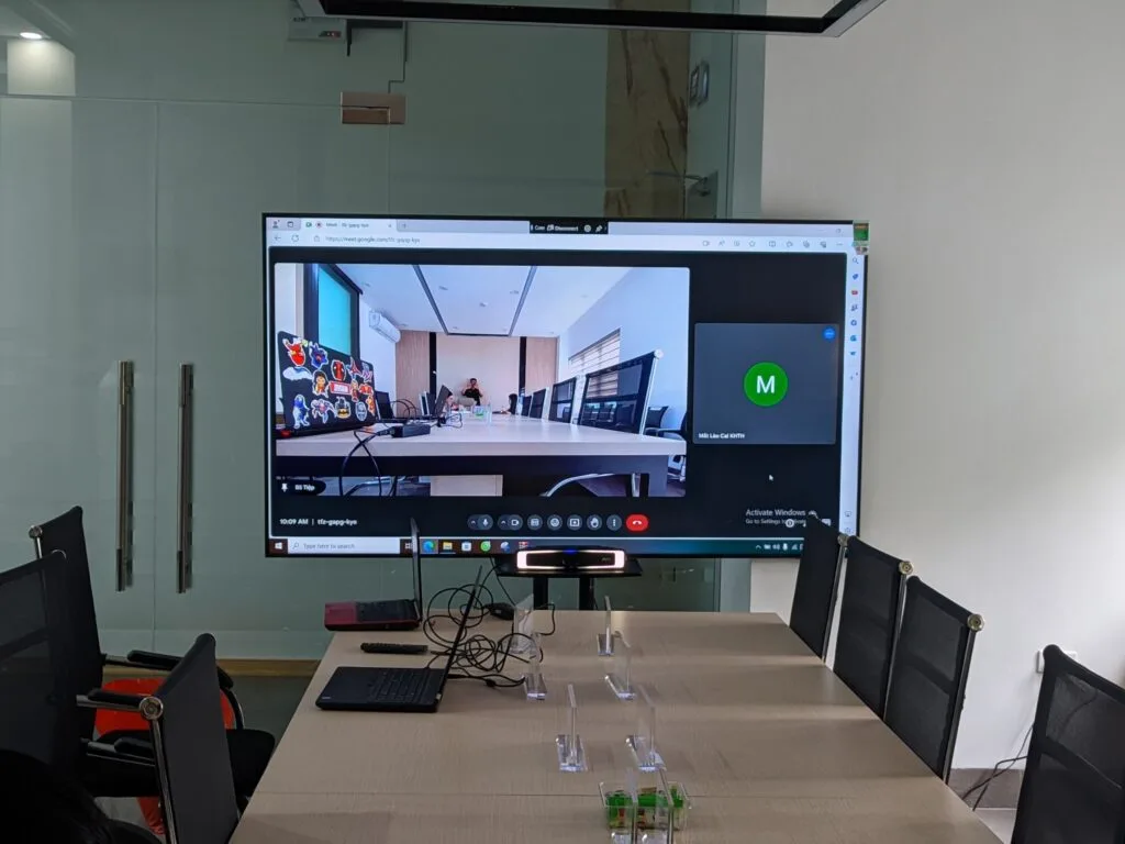 Kiểm tra hoạt động camera hội nghị video AVer VB130 - 4K Video Bar sau khi lắp đặt xong