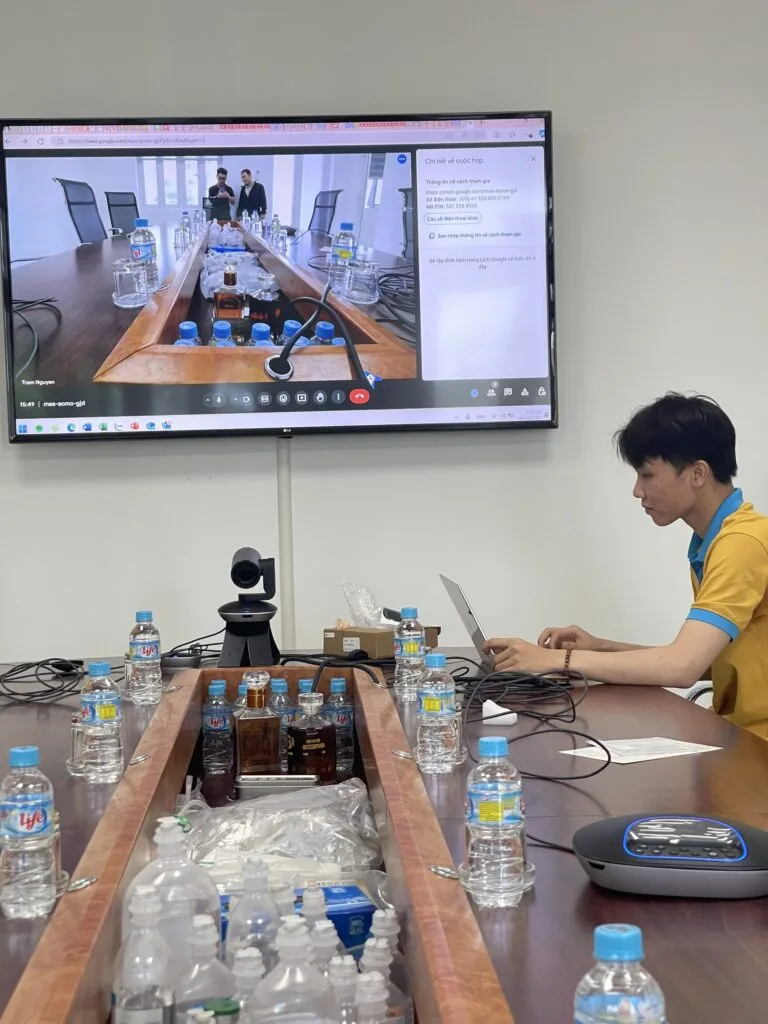 Kiểm tra hoạt động của bộ Logitech Group sau khi đã lắp đặt xong