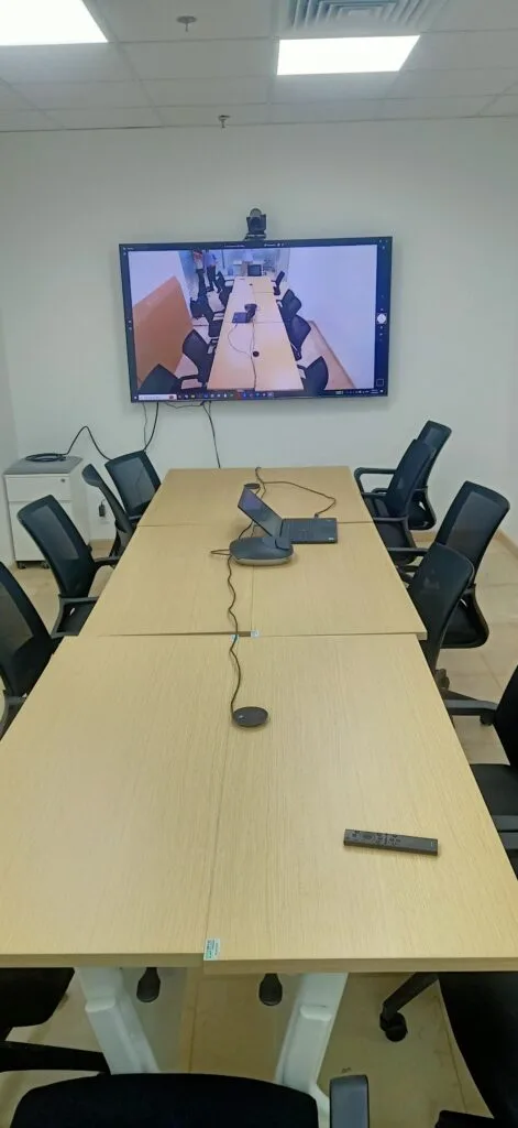 Lặp đặt bộ Logitech Conference Group+ Micro mở rộng