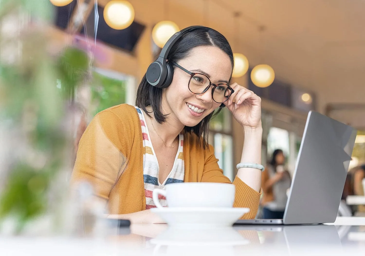 Làm việc hiệu quả với tai nghe Cisco 730