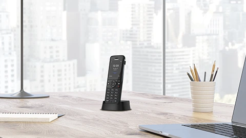 Hệ thống điện thoại DECT IP Yealink W74P cho phép sạc siêu nhanh