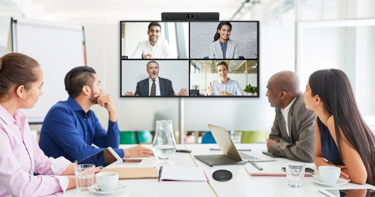 Yealink UVC40 E2 + Micro VCM35 nâng cấp phòng họp trực tuyến theo tiêu chuẩn chuyên nghiệp