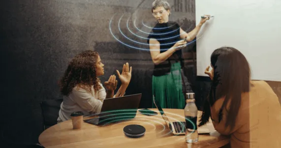 Yealink SP92 được trang bị công nghệ khử ồn bằng trí tuệ nhân tạo