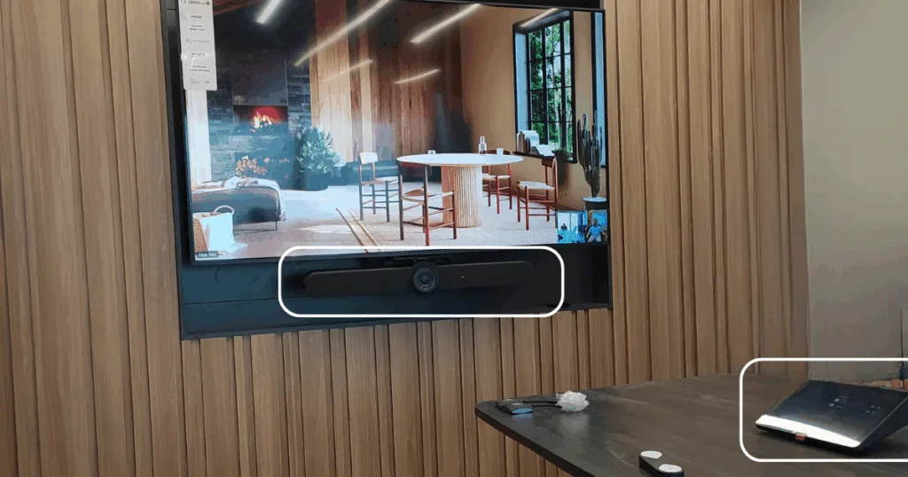 Bộ thiết bị hội nghị Logitech Rally Bar + Tap IP