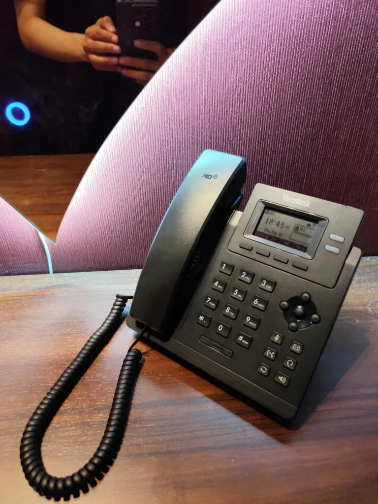 Lắp đặt điện thoại Yealink SIP-T31W tại Hồ Chí Minh
