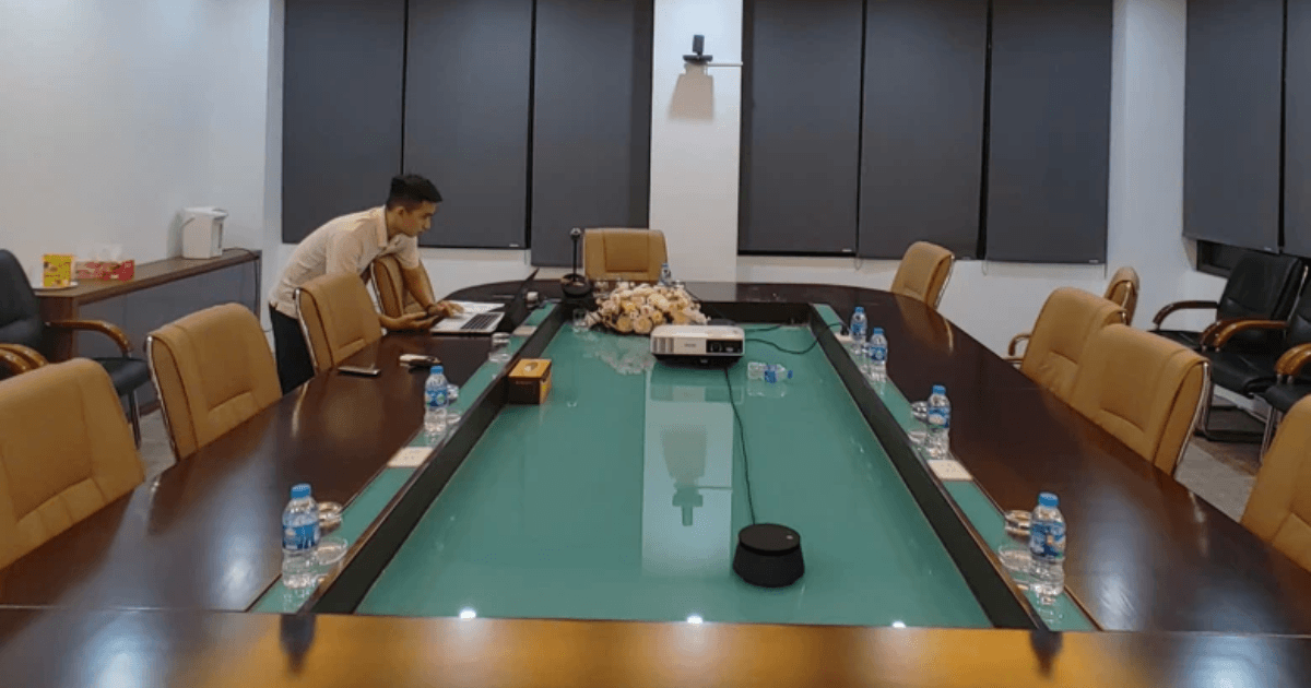 Hình ảnh thực tế lắp đặt bộ thiết bị Yealink UVC85-BYOD