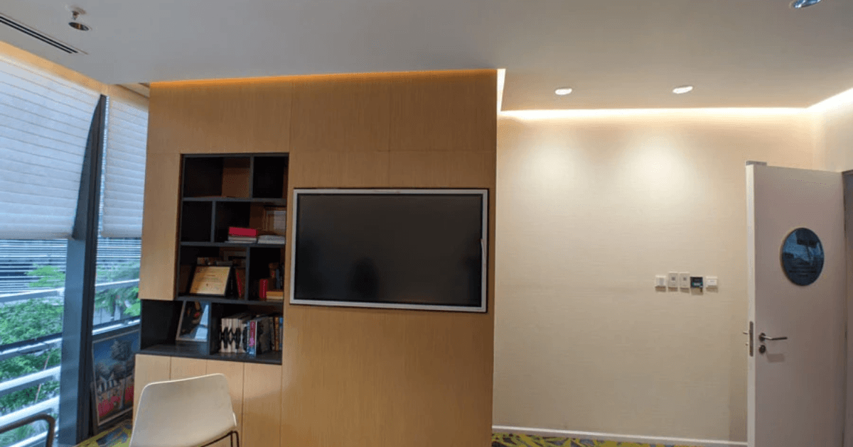 Hình ảnh thực tế lắp đặt màn hình tương tác 4