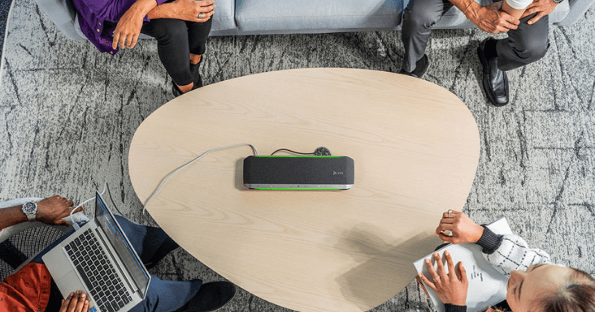 Hình ảnh thực tế loa hội nghị Poly 2